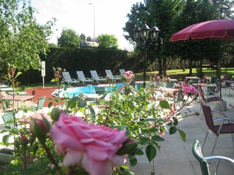 Kyriad Nuits Saint Georges Dijon Sud מראה חיצוני תמונה